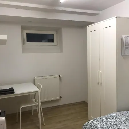 Brahms 25 Homestay szállás *
