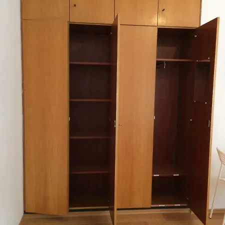 ホームステイ Brahms 25